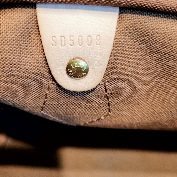 Final price drop, NO OFFERS,!  AUTHENTIC Louis Vuitton speedy 30 - Picture 3 of 16